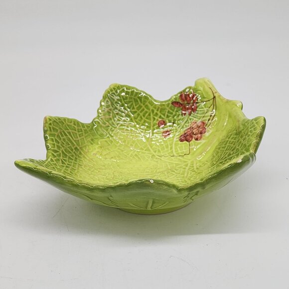 Green Leaf-Shaped Ceramic Bowl By Gates Ware - Picture 4 of 8